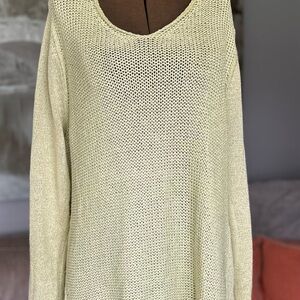 Chicos size 3 pale green Women's lightweight Sweater